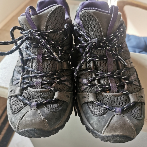Merrell Hiking Shoes - Picture 2 of 7